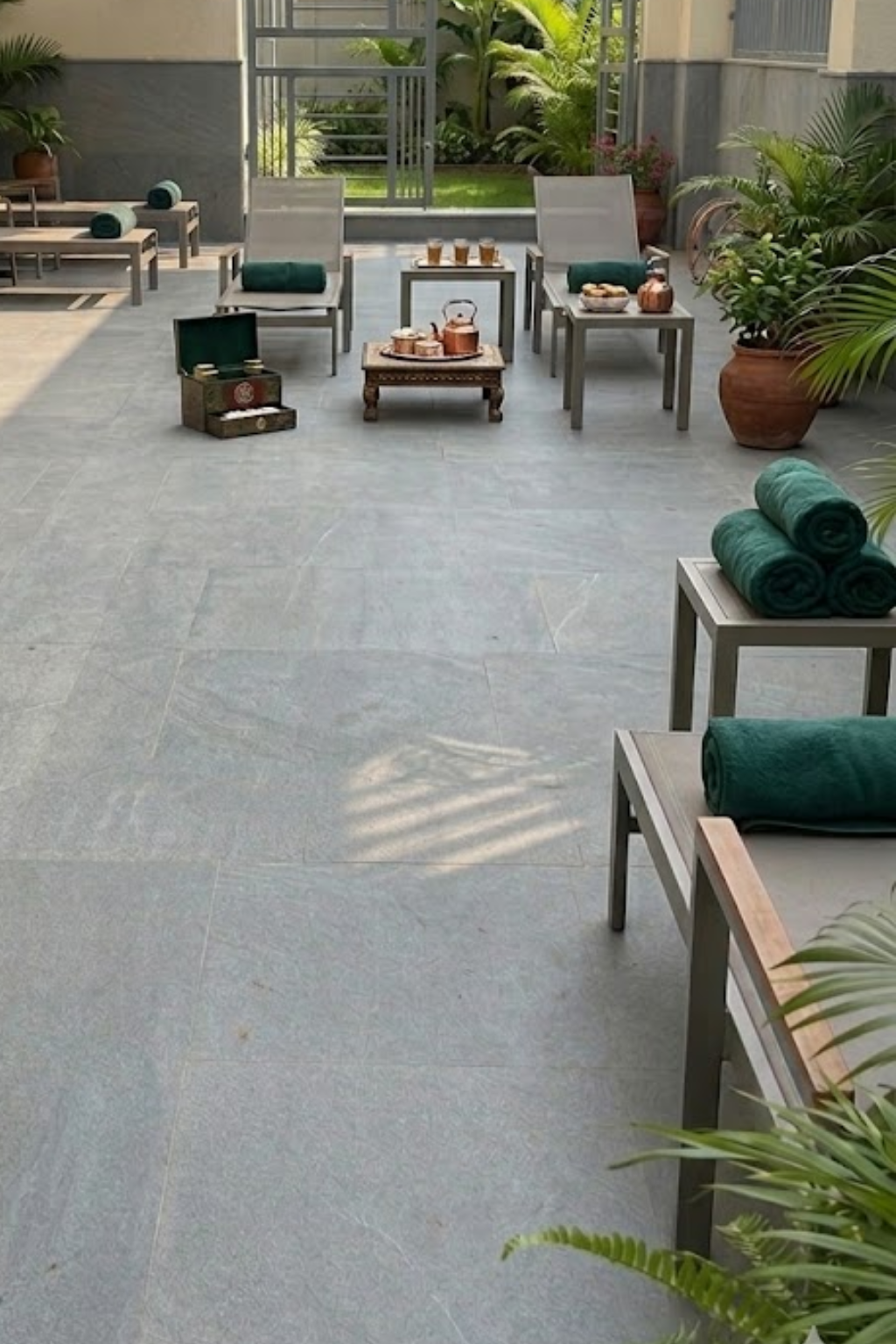 Slate grey sawn 2