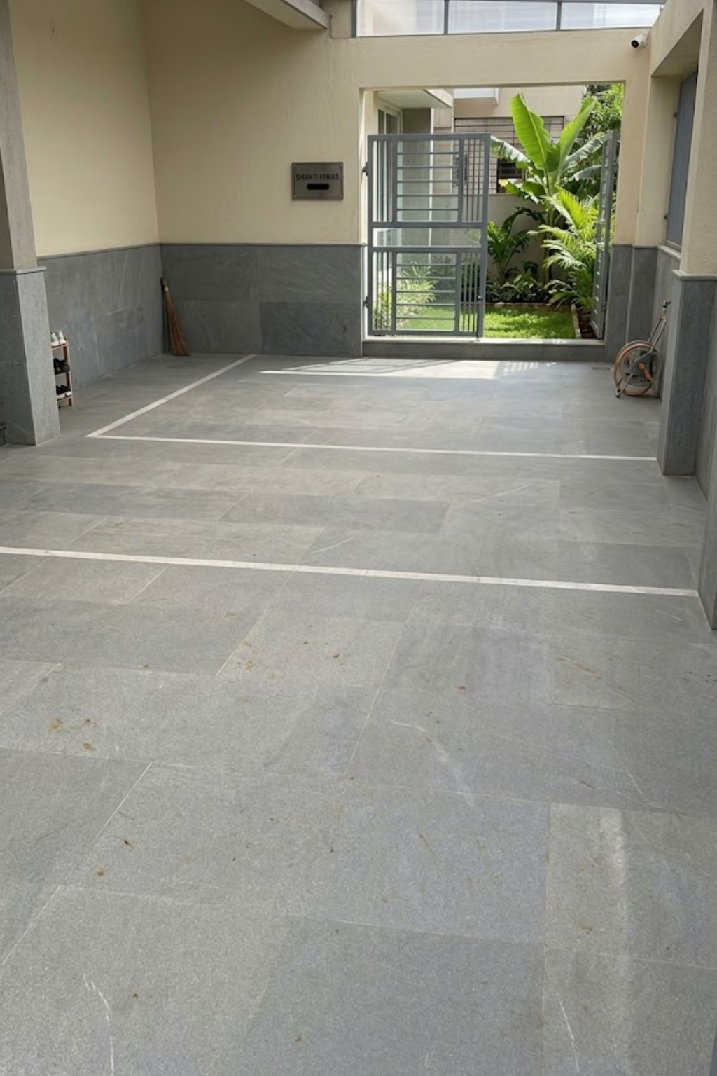 Slate grey sawn